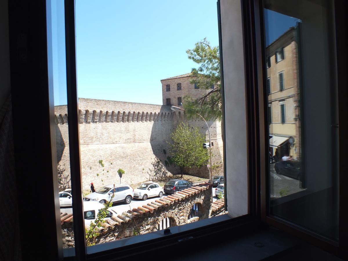 Bed and Breakfast Il Torrione Ези Экстерьер фото